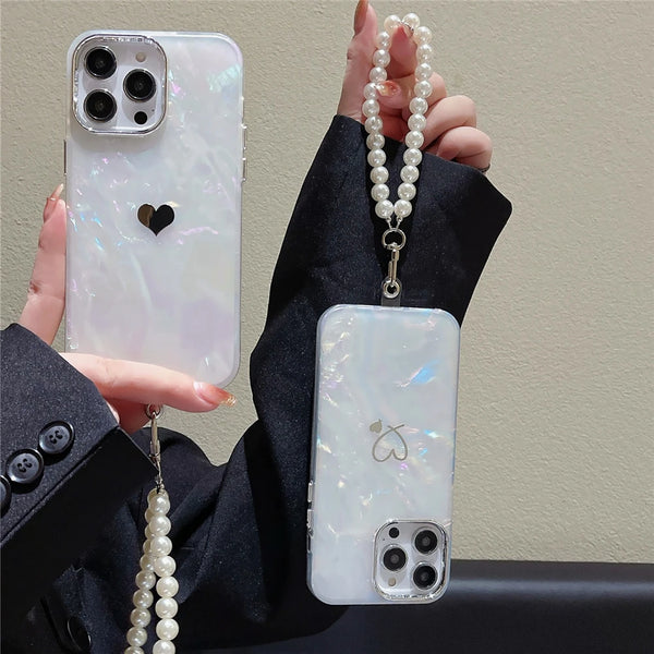 Love Heart Charm Case – Cute Luxury | iPhone 16 Pro Max