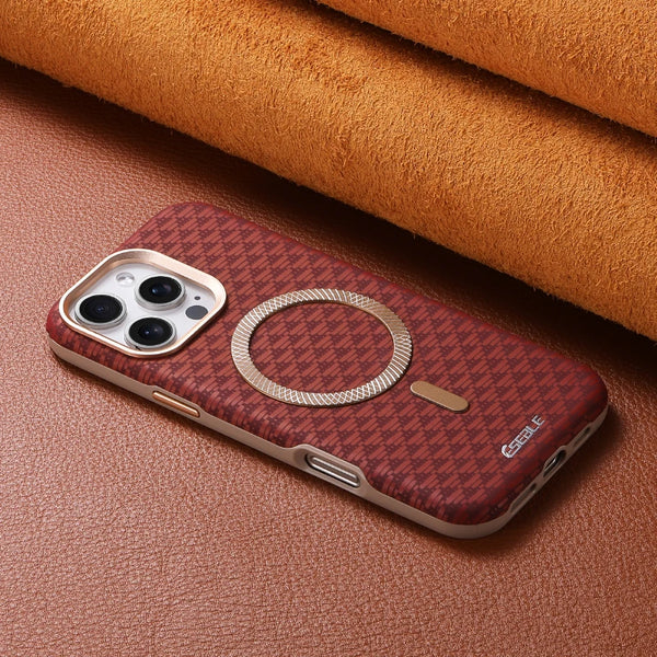 Triangle Pattern MagSafe Case - detail close-up
